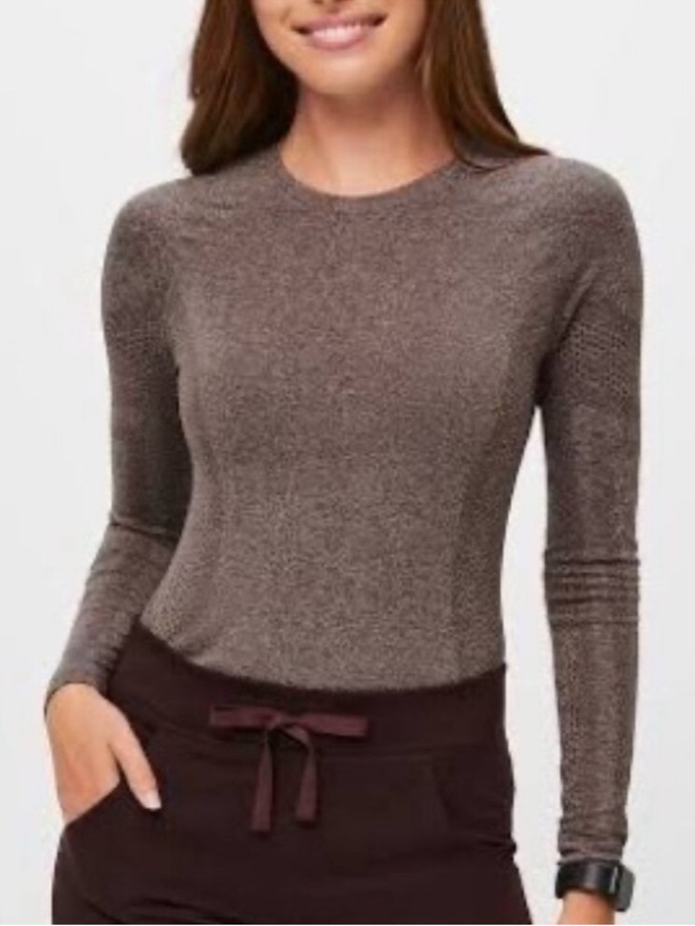 FIGS Salta Seamless Long Sleeve Underscrub Scrub Top Size Medium Brown